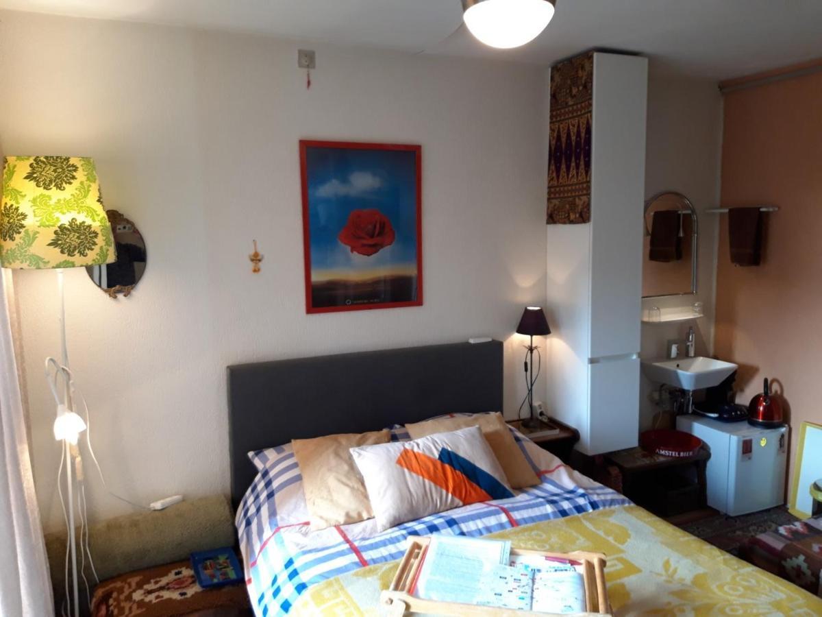 Homey Budget Bedroom 암스테르담 외부 사진