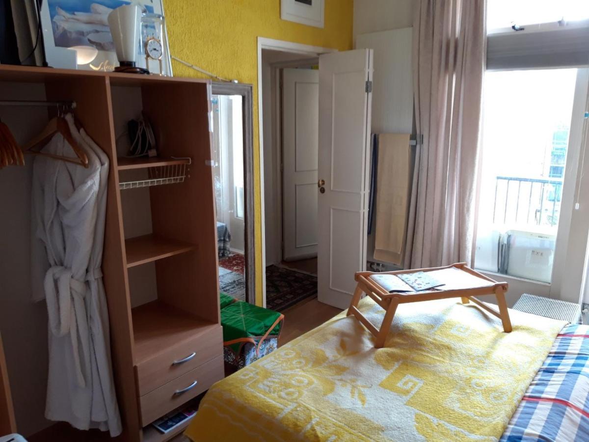 Homey Budget Bedroom 암스테르담 외부 사진